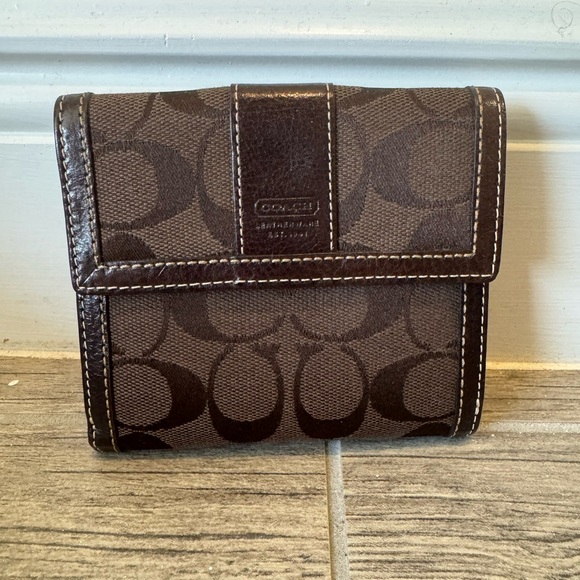 Coach Signature C Brown Wallet - Picture 1 of 7